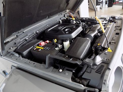 Used 2021 Jeep Wrangler Unlimited Rubicon 4xe w/ Safety Group image 35