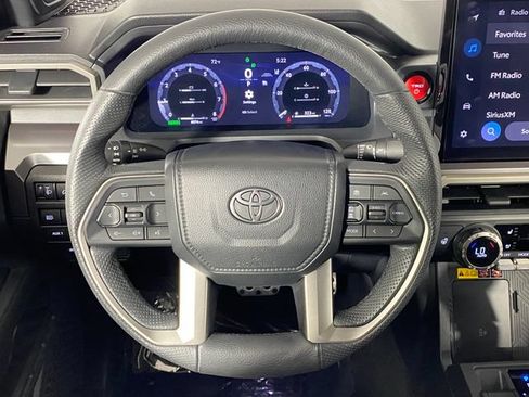 Certified 2025 Toyota Tacoma TRD Sport w/ TRD Sport Premium Package AWD/4WD image 18