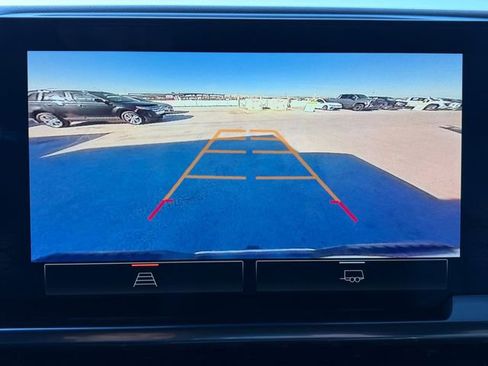 Used 2022 GMC Sierra 1500 SLT w/ SLT Convenience Package image 11