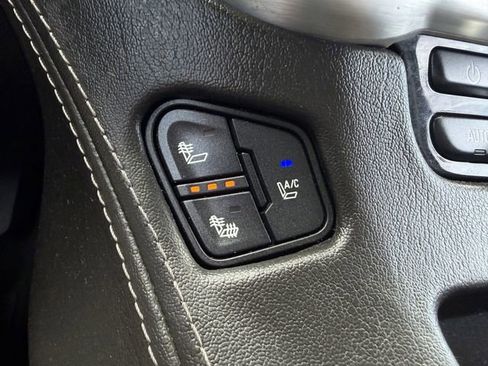 Used 2015 GMC Yukon SLT w/ Open Road Package image 22