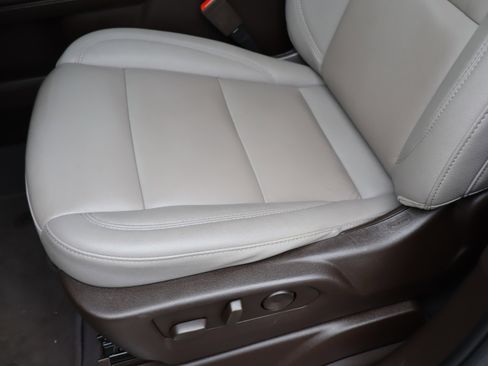 Used 2023 Chevrolet Suburban Z71 w/ Z71 Off-Road Package image 20