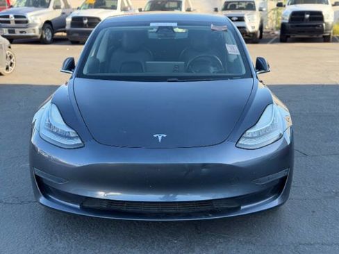 Used 2020 Tesla Model 3 Standard Range RWD image 8