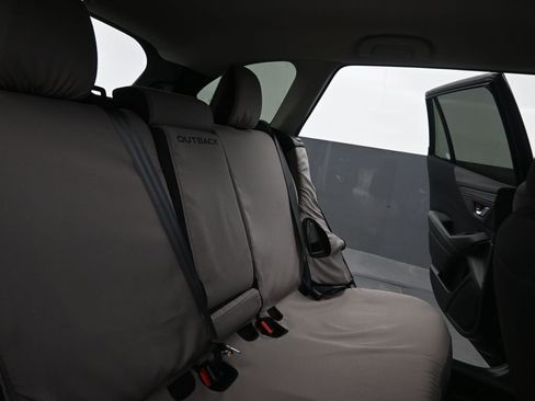 Used 2024 Subaru Outback Premium image 21