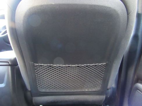 Used 2022 Hyundai Venue SEL image 26