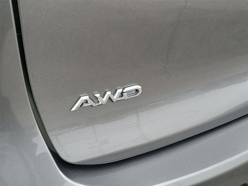 Used 2023 Toyota Crown AWD/4WD image 22