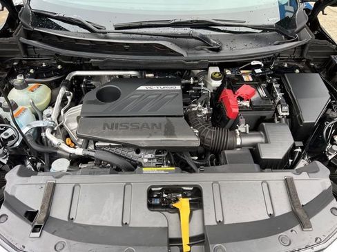 Used 2024 Nissan Rogue SL image 14