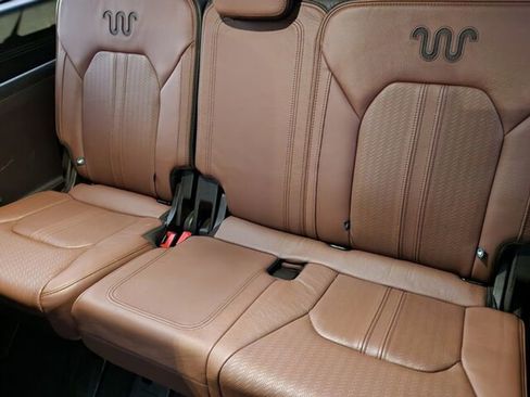 Used 2024 Ford Expedition King Ranch image 9