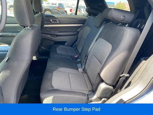 Used 2018 Ford Explorer XLT w/ Equipment Group 201A AWD/4WD image 17