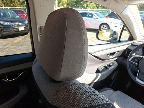 Used 2022 Subaru Outback Premium image 13