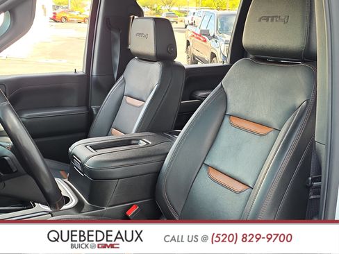 Used 2022 GMC Sierra 2500 AT4 w/ AT4 Premium Plus Package AWD/4WD image 13