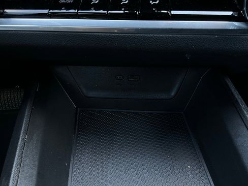 Used 2025 Chevrolet Equinox LT image 22