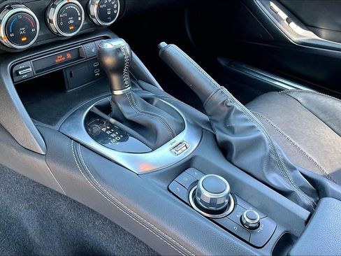 Certified 2025 MAZDA MX-5 Miata RF Grand Touring RWD image 11