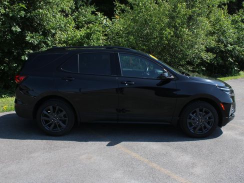 Used 2024 Chevrolet Equinox RS AWD/4WD image 4