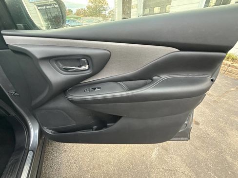 Used 2023 Nissan Murano SV image 24