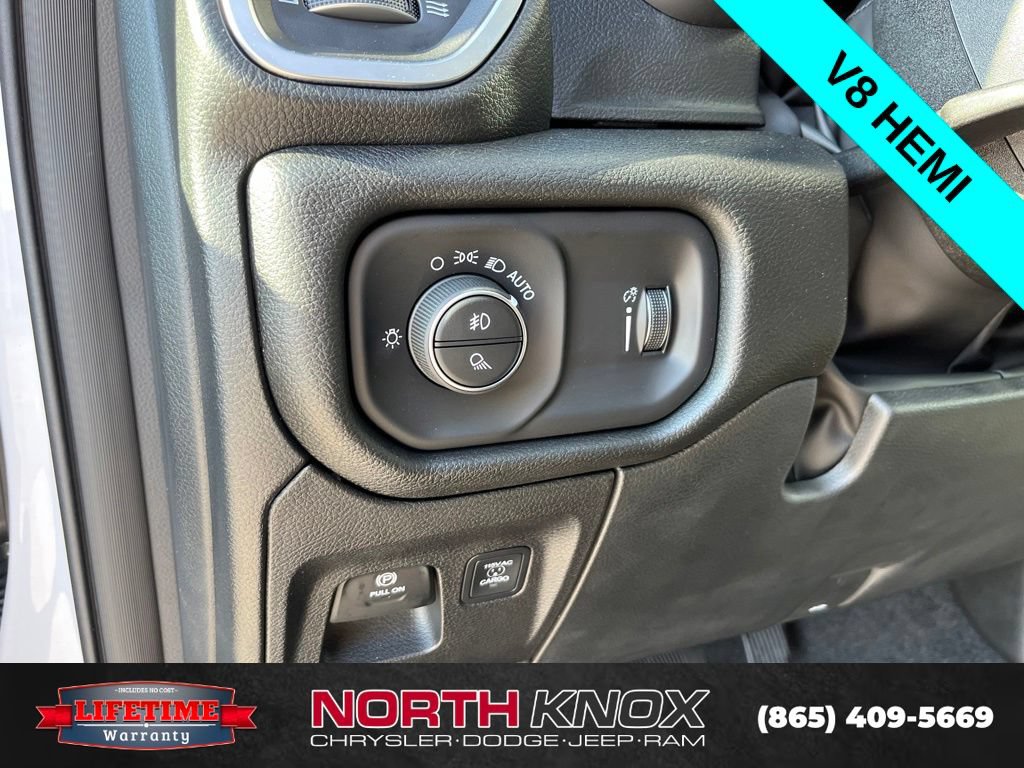 New 2026 RAM 1500 Express AWD/4WD image 7