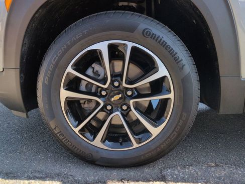Certified 2025 Chevrolet TrailBlazer LT AWD/4WD image 28