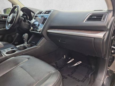 Used 2019 Subaru Outback 3.6R Limited AWD/4WD image 18