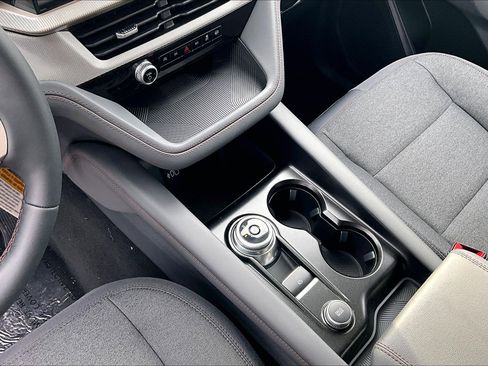 New 2026 Ford Explorer Active image 8