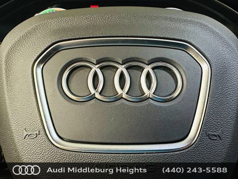 Certified 2025 Audi Q5 e Premium Plus w/ Premium Plus Package AWD/4WD image 18