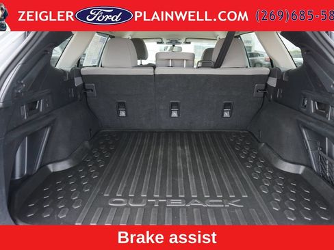 Used 2023 Subaru Outback Premium AWD/4WD image 10