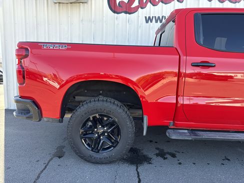Used 2021 Chevrolet Silverado 1500 LT Trail Boss w/ Convenience Package II image 32