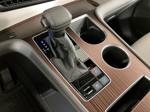 Used 2021 Toyota Sienna LE image 26