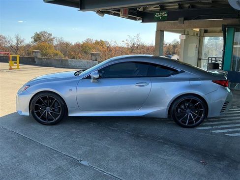 Used 2016 Lexus RC 200t image 3