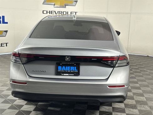 Used 2023 Honda Accord EX image 4