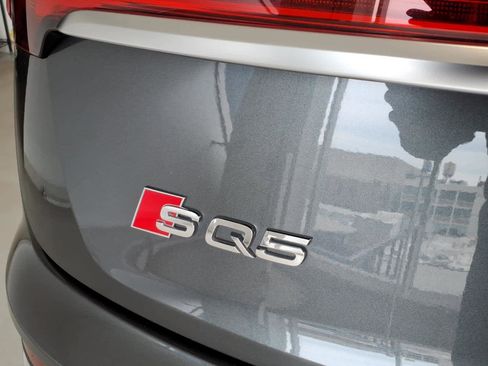 Used 2023 Audi SQ5 Prestige w/ Prestige Package AWD/4WD image 18