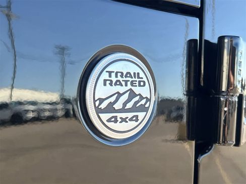 Used 2020 Jeep Wrangler Unlimited Sahara w/ Uconnect 4C Nav & Sound Group image 13