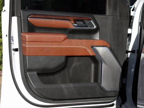 Used 2025 GMC Sierra 2500 Denali Ultimate image 19