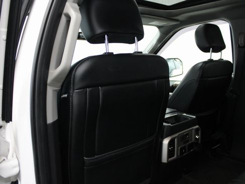 Used 2018 Ford F150 Lariat w/ Equipment Group 502A Luxury image 20