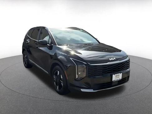 Used 2026 Kia Sportage LX FWD image 3