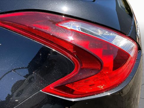 Used 2018 Nissan 370Z Touring Sport RWD image 28