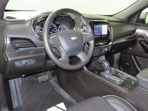 Used 2023 Chevrolet Traverse Premier AWD/4WD image 43