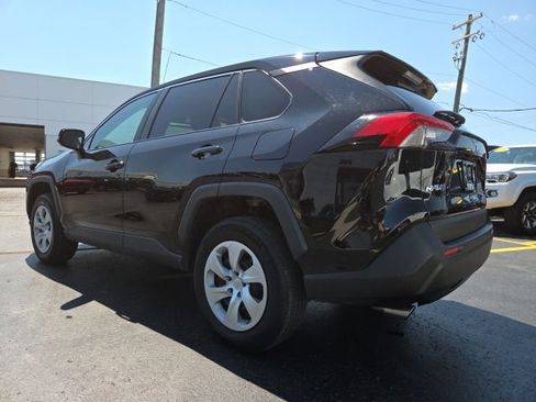 Used 2022 Toyota RAV4 LE AWD/4WD image 5