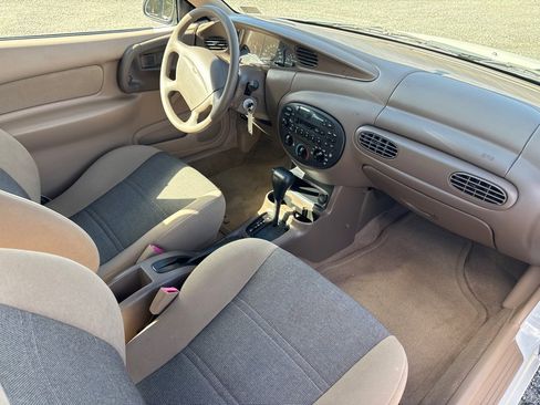 Used 2000 Ford Escort image 18