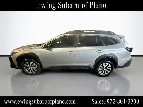 Used 2025 Subaru Outback Premium AWD/4WD image 4
