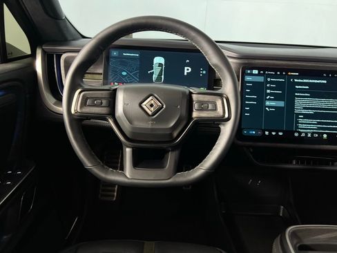 Used 2023 Rivian R1S Launch Edition image 12