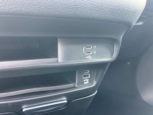 New 2026 Chrysler Pacifica Select image 24