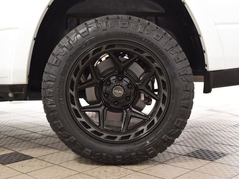 Used 2025 RAM 1500 Big Horn AWD/4WD image 17