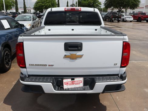 Used 2017 Chevrolet Colorado LT w/ LT Convenience Package image 9