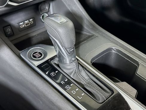 Used 2024 Nissan Sentra SV FWD image 14