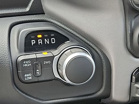 Used 2024 RAM 2500 Big Horn AWD/4WD image 21