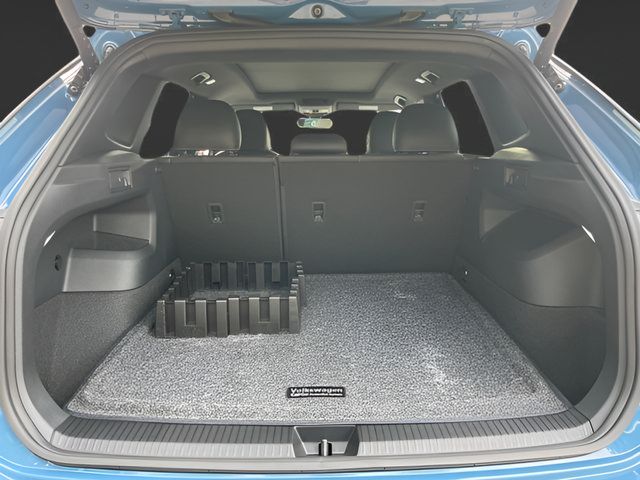 Certified 2025 Volkswagen Tiguan SE R-Line AWD/4WD image 18