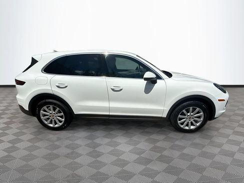 Used 2023 Porsche Cayenne AWD/4WD image 9