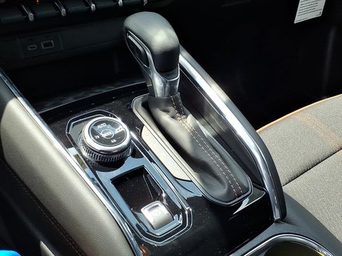 New 2026 GMC Canyon AT4 w/ Technology Plus Package AWD/4WD image 18