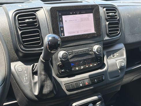 Used 2025 RAM ProMaster 2500 w/ Convenience Group FWD image 15