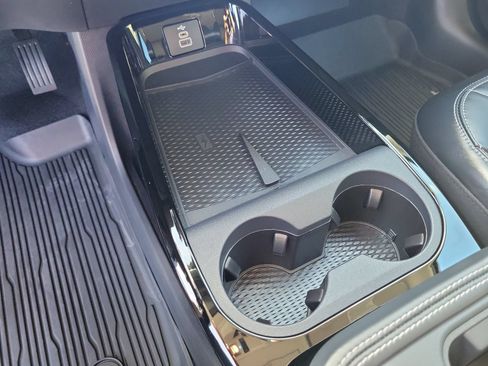 Certified 2025 Ford Mustang Mach-E Select RWD image 28