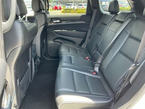 Used 2020 Jeep Grand Cherokee Overland AWD/4WD image 16
